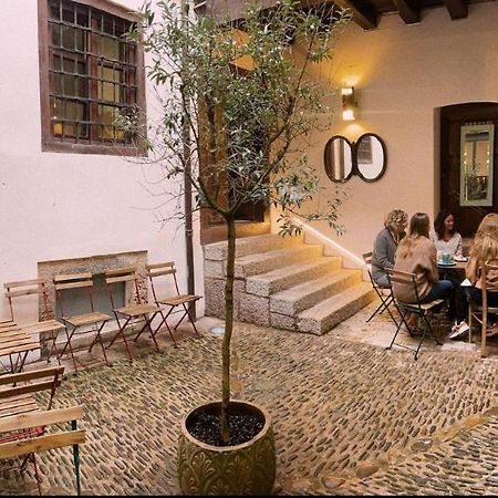 Quartier Leon Hostel Jabalquinto 外观 照片